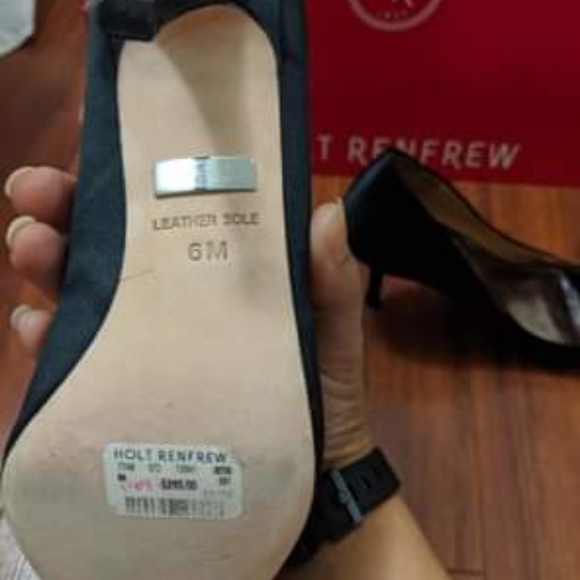 Brand new black Badgley Mischka heels - Picture 2 of 2